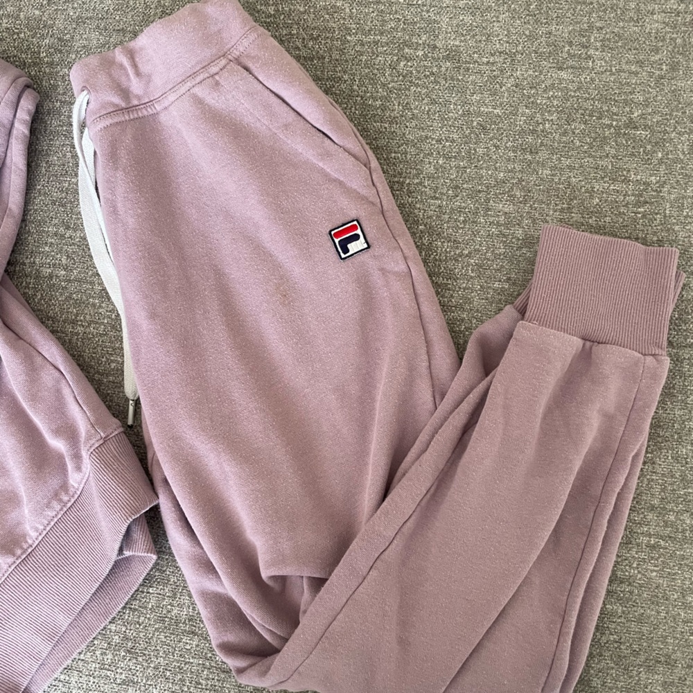File Sweatsuit - Picture 5 of 6